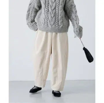 카구레 코듀로이 볼륨 팬츠