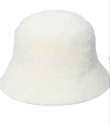 Arpege story 샤기 버킷 햇 화이트