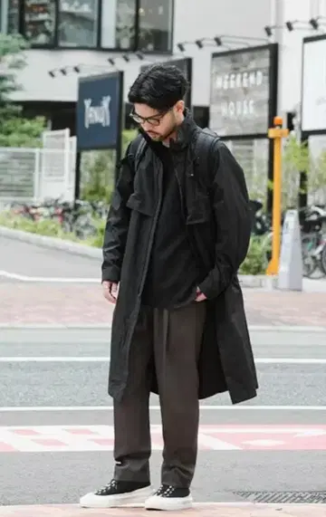 어태치먼트 염축 타스란 나일론 타프타 스탠드 카라 코트 3 블랙