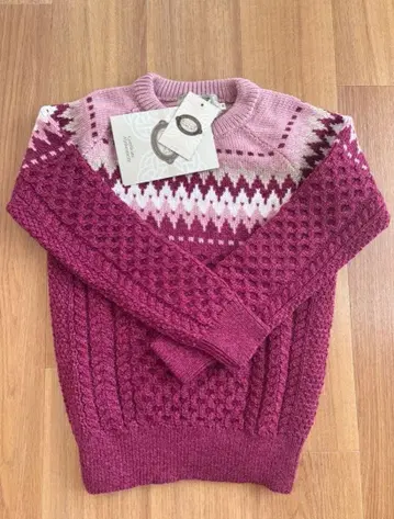 아란 스웨터 제조사 라즈베리색 니트 스웨터 XS