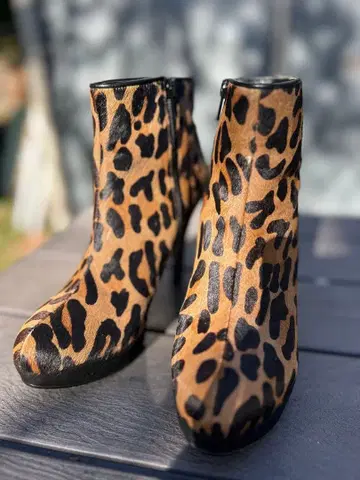 DIANA 송치 레오파드 무늬 부티 24cm