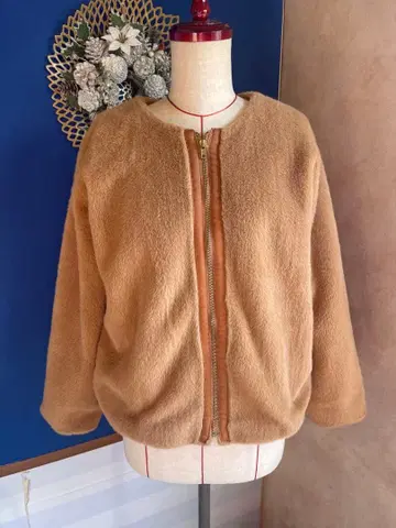 DOUX ARCHIVES 인조 모피 노카라 자켓