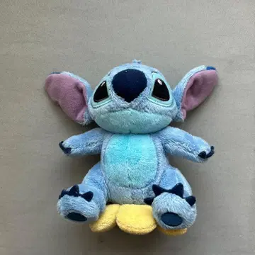 스티치 봉제 인형