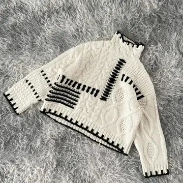 [ ZARA ] 자라 대비 스티치 니트 스웨터 긴팔 하이넥 M