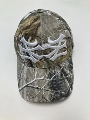 카모 패턴 야구 모자 화이트 로고 oma