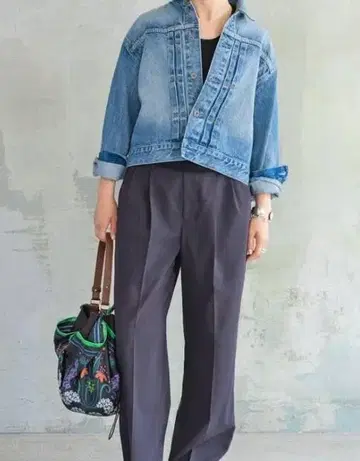 Spick and Span 드라이 시어 크로스 턱 팬츠 네이비