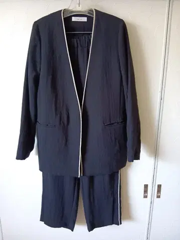 Eimee Law 블랙 팬츠 셋업