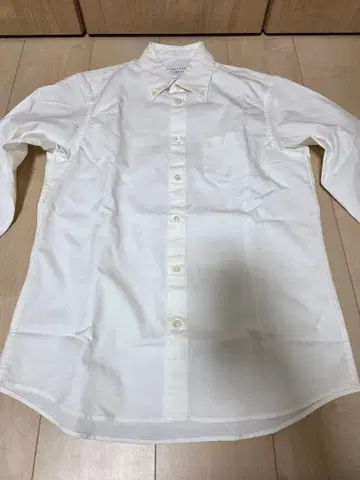 UNITED TOKYO 사이즈 2 화이트 긴팔 셔츠