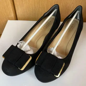 패턴 피오나 pattern Fiona 리본 포함 블랙 스웨이드풍 펌프스