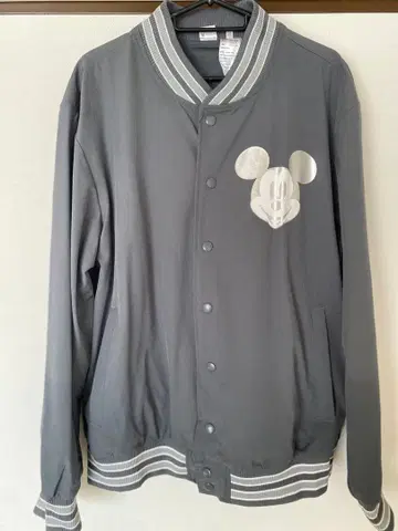 Disney 100주년 기념 미키 바시티 자켓 그레이