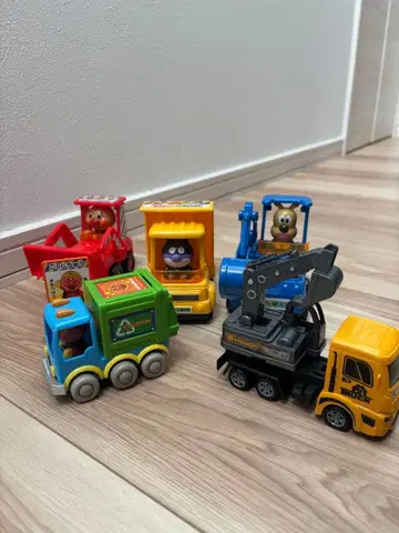 호빵맨 트랙 완구 6체 세트 공사 차량 덤 포함