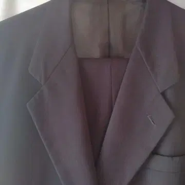 다크 그레이 비즈니스 정장 2버튼