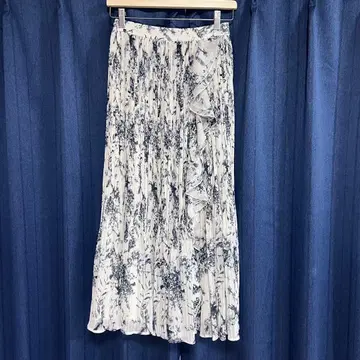 Her lip to 트와일드 주이 스커트 M