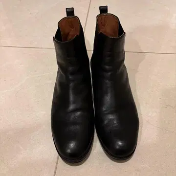 마가렛호웰 블랙 사이드 고어 숏부츠 가죽