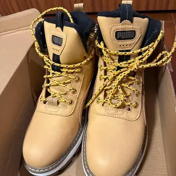 PUMA 베이지 부츠 US6