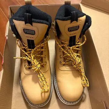 PUMA 베이지 부츠 US6