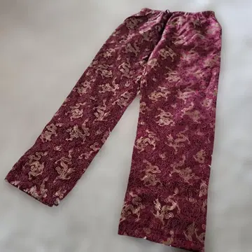 새상품 택 포함 차이나 팬츠 핑크 와이드 용 올 패턴 치히로 야스다