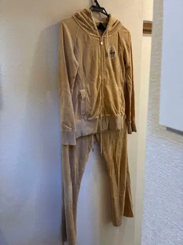 Rady 후드 부착 셋업 베이지