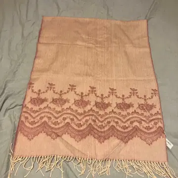 레이스 무늬 거품 핑크 스톨