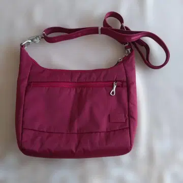 pacsafe 숄더백 와인 레드 CS100