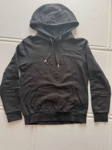 GUESS 블랙 후드티 GUESS 네이비 후드티 사이즈 S