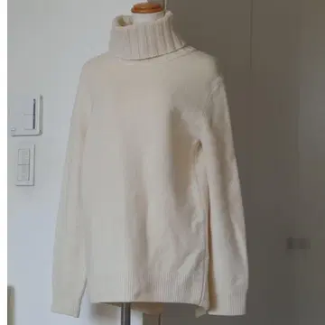 MUSE 뮤즈 드 클래스 캐시미어 울 터틀넥 니트