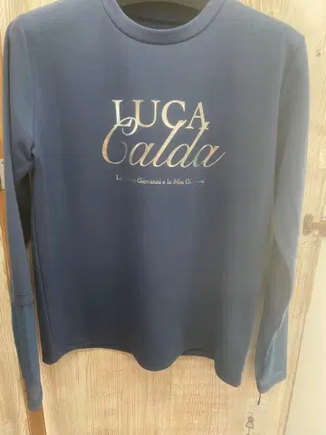 안나 니콜라 레이어드 스타일 티셔츠