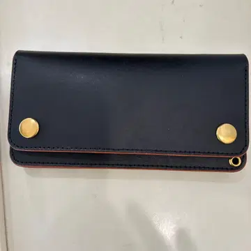 블랙 가죽 장지갑 지퍼 포함