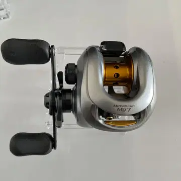 시마노 메타늄 MG 7 새상품급입니다.