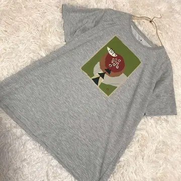 몽벨 프린트 T셔츠 라이트 그레이 L 캐주얼 돌려입기