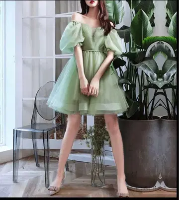 새상품급 라이트 그린 튤 플레어 파티 드레스