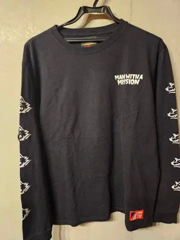 맨위즈 로고 롱T L 사이즈