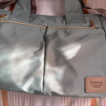 민트 그린 나일론 숄더백