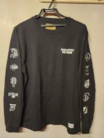 맨위즈 로고 롱T L 사이즈