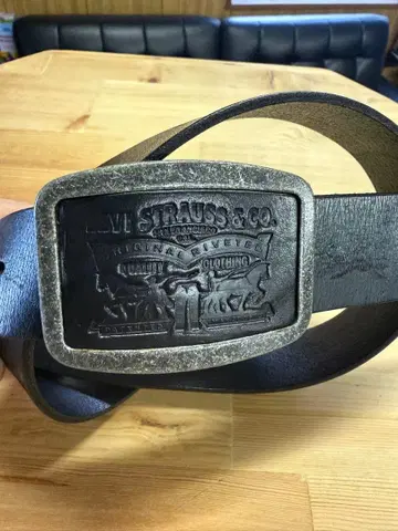 Levi's 블랙 버클 벨트