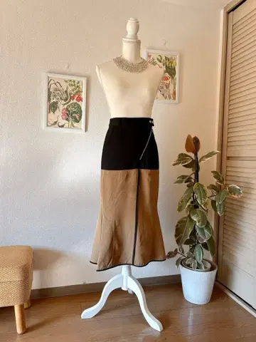 United Tokyo 유니크 스커트