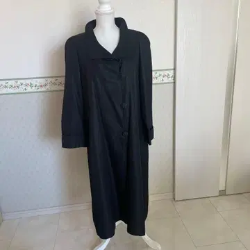 블랙 롱 코트 (여성)