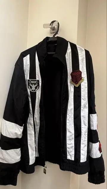 TROOP 자켓 L 새상품 미사용 스트라이프 와펜 스트릿 스타일