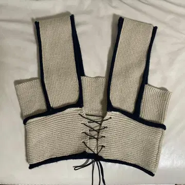 니트 레이스업 탱크탑 베이지 x 네이비