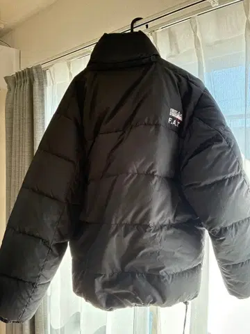 F.A.T. 블랙 다운 자켓