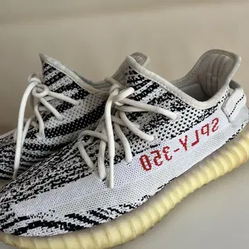 Yeezy Boost 350 V2 화이트/블랙/레드