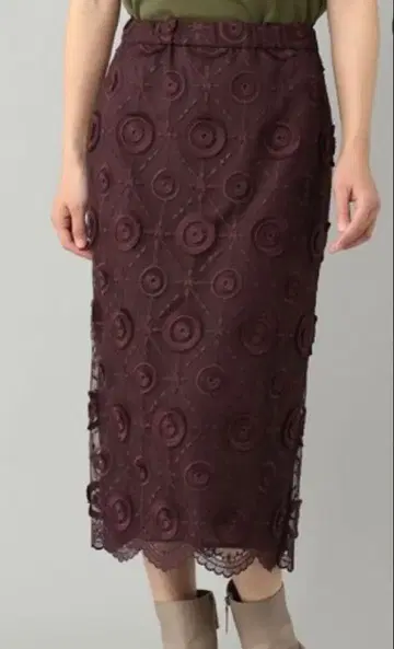다이나그램 튤 자수 타이트 스커트 36