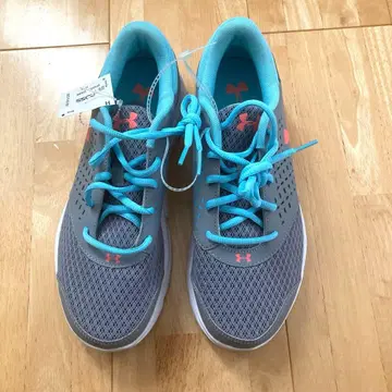 가격 인하 언더아머 미사용 새상품 25cm 그레이/블루 스니커즈