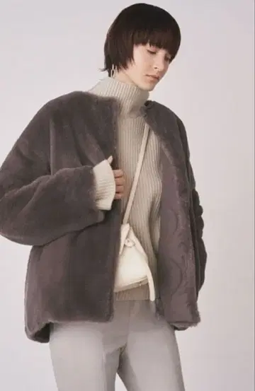 Mila Owen 리버서블 에코 퍼 자켓 그레이