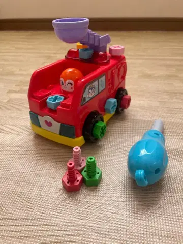 호빵맨 나사나사 시리즈 소방차