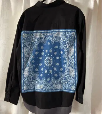 ATELANE 반다나 패턴 백 프린트 셔츠 L