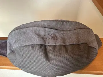 THE NORTH FACE 바디백 그레이