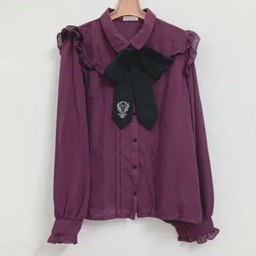미사용에 가까운 엑시즈팜 프릴 블라우스 보타이 리본 퍼플 M