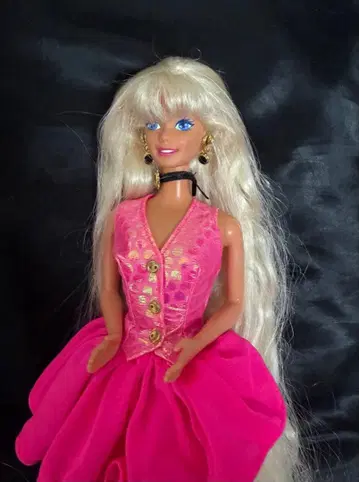 핑크 드레스 바비 인형 1976