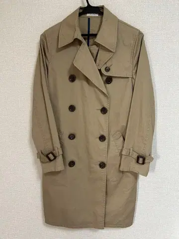 베이지 트렌치코트 허리 벨트 포함